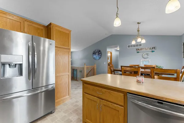 $320,000 | 1802 Independence Street South, Cambridge, MN 55008