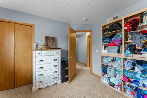 $320,000 | 1802 Independence Street South, Cambridge, MN 55008