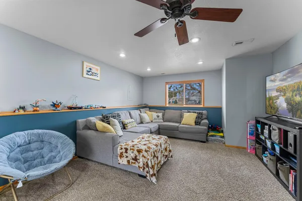 $320,000 | 1802 Independence Street South, Cambridge, MN 55008