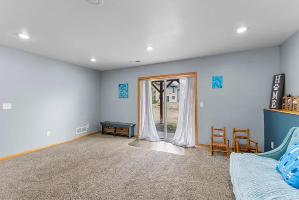 $320,000 | 1802 Independence Street South, Cambridge, MN 55008