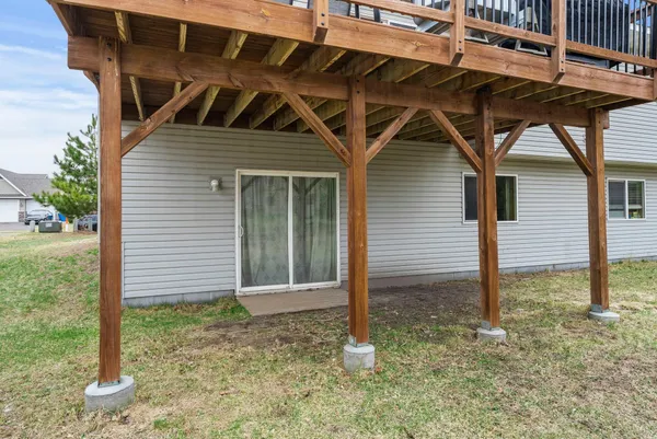 $320,000 | 1802 Independence Street South, Cambridge, MN 55008