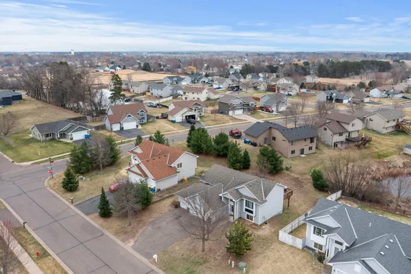 $320,000 | 1802 Independence Street South, Cambridge, MN 55008