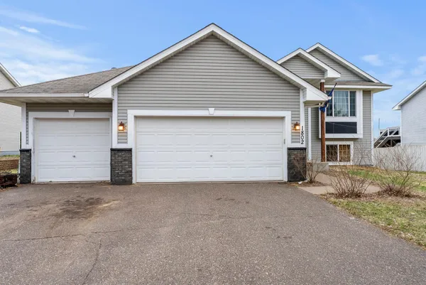 $320,000 | 1802 Independence Street South, Cambridge, MN 55008