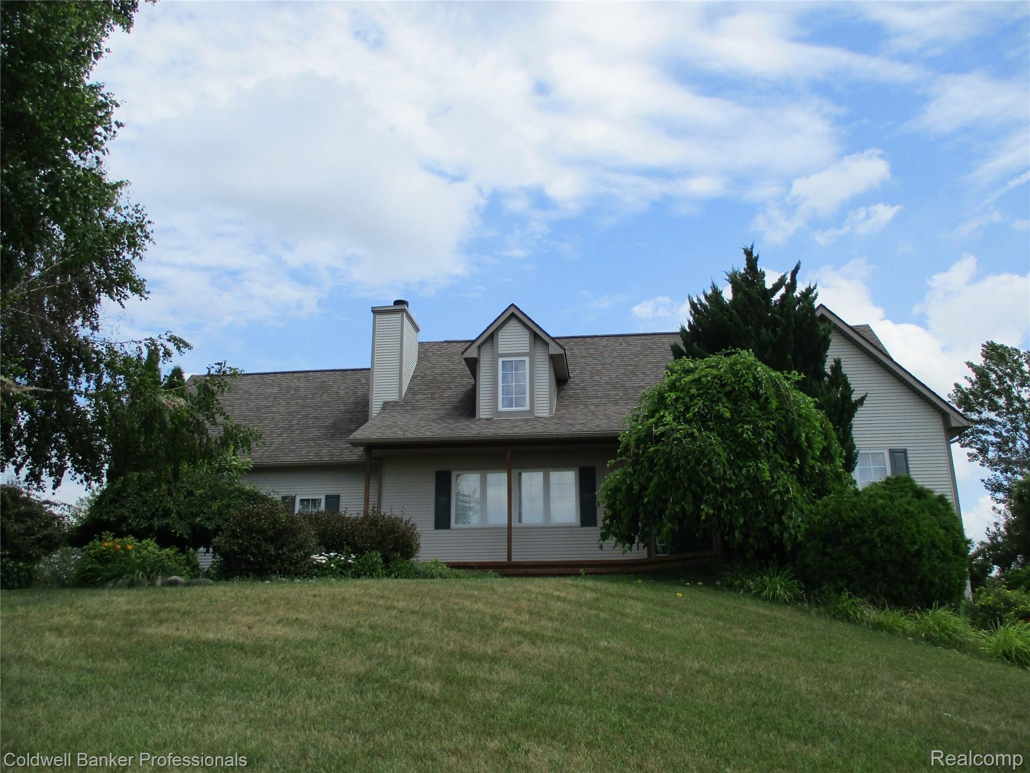 6514 Fish Lake Road North Branch, MI 48461 - Photo 1 of 39 6514FishLk.front
