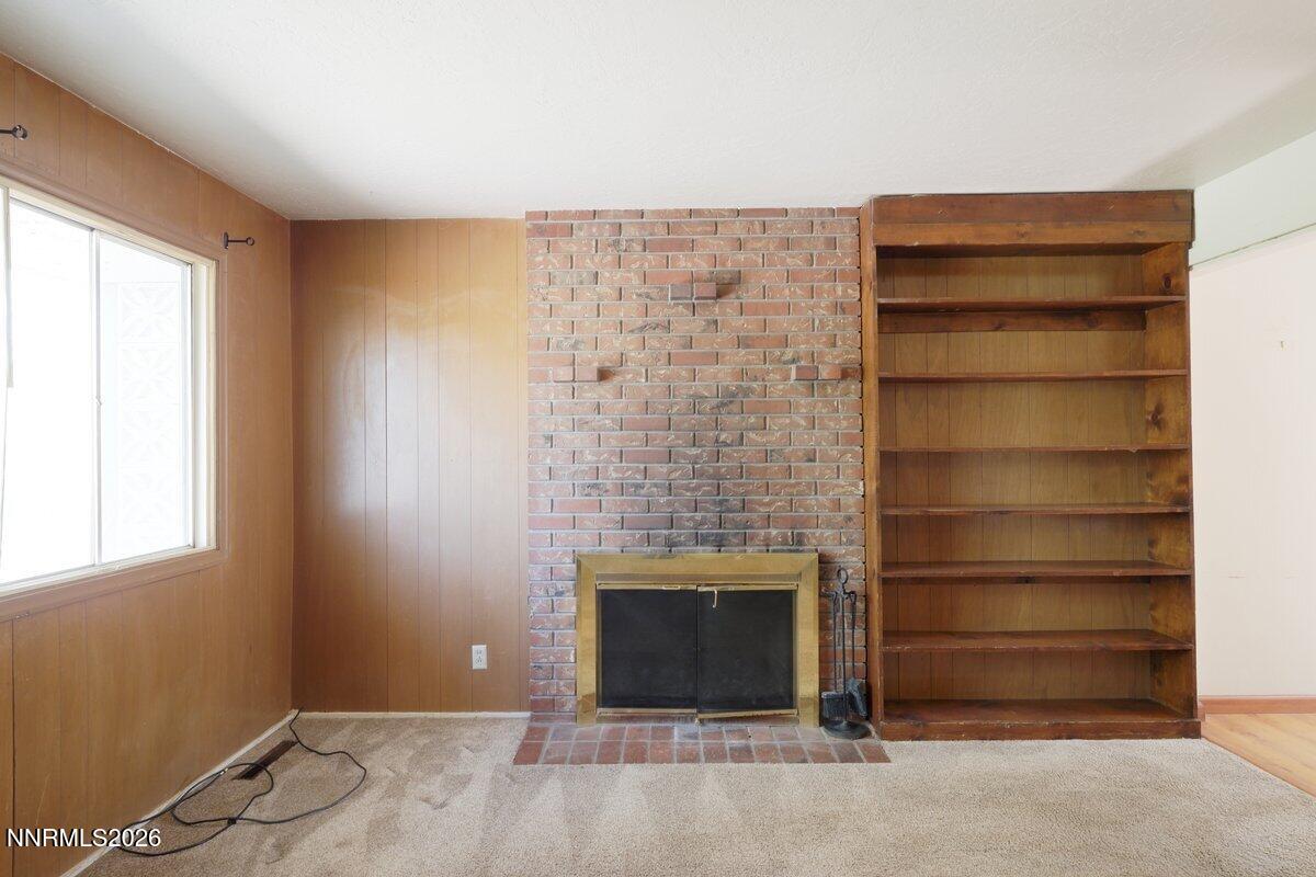 15587 Toll Road Reno, NV 89521 - Photo 21 of 41 Fireplace