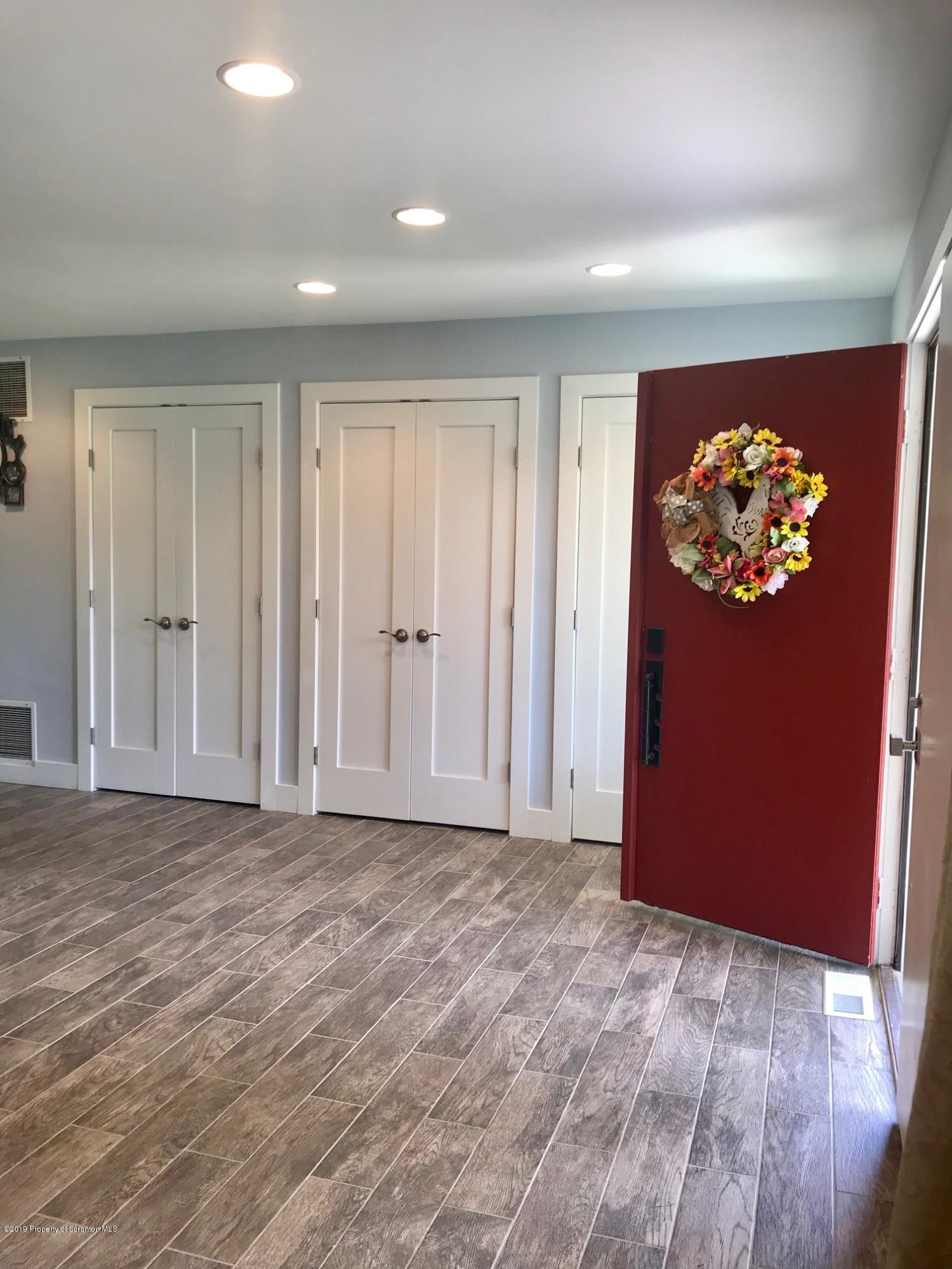 408 Norton Road Stroudsburg, PA 18360 - Photo 12 of 51 Gallery Image 12