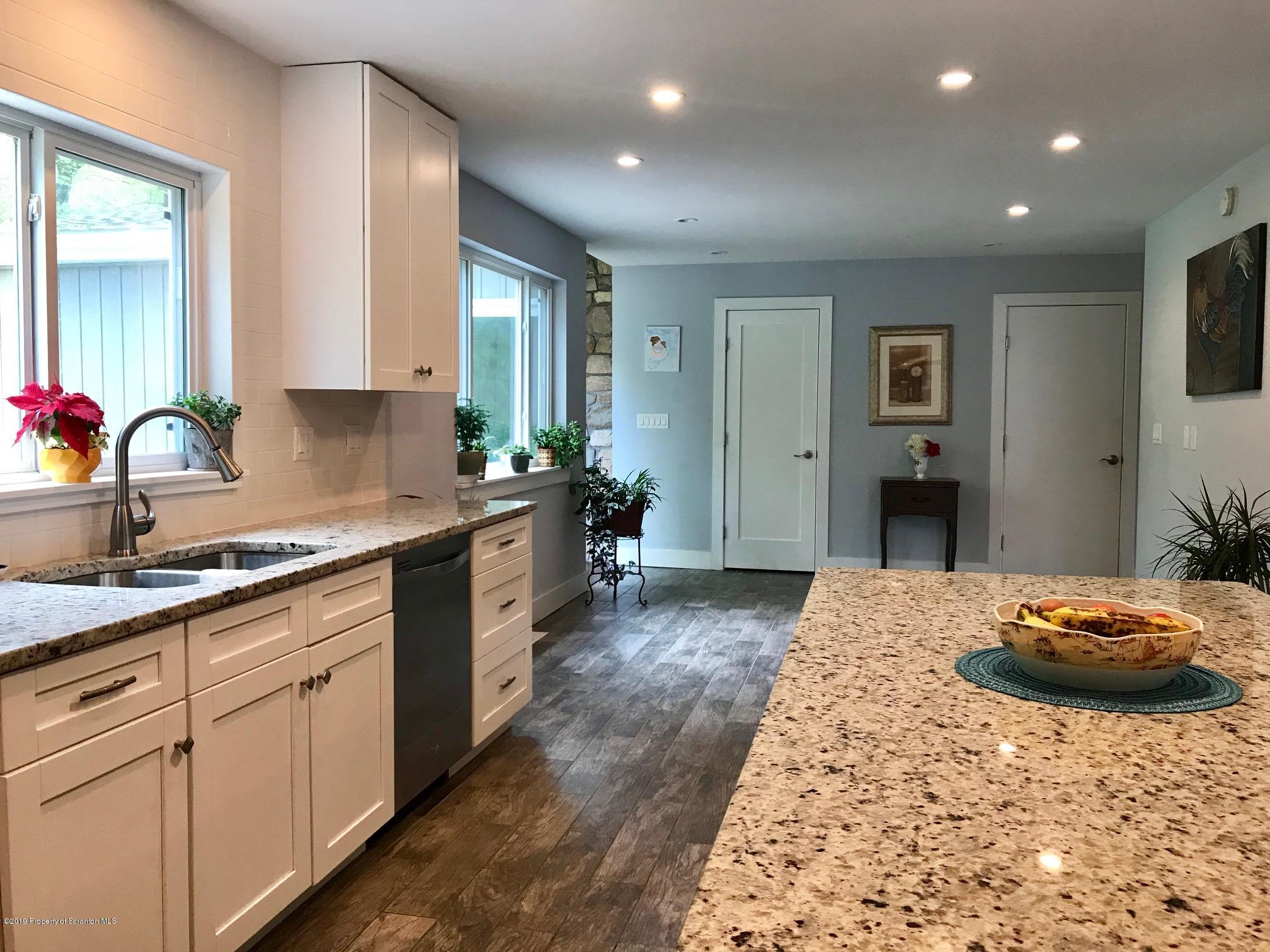 408 Norton Road Stroudsburg, PA 18360 - Photo 9 of 51 Gallery Image 9