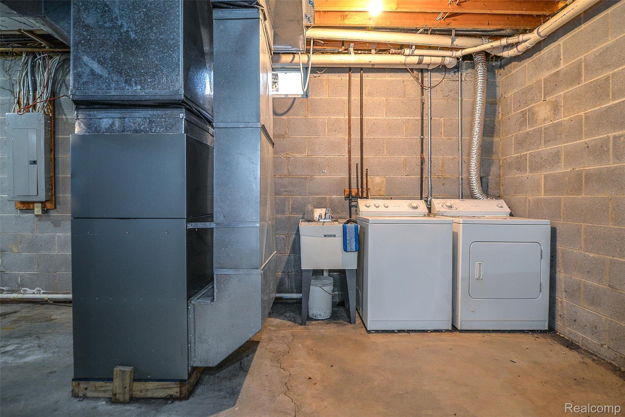 1187 Jewell Road Milan, MI 48160 - Photo 24 of 34 LAUNDRY LOWER LEVEL