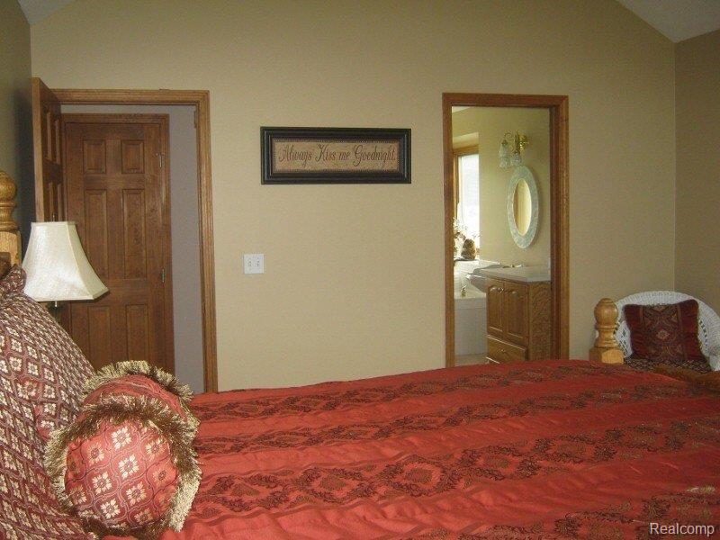 5330 Baldwin Road Oxford, MI 48371 - Photo 15 of 23 master