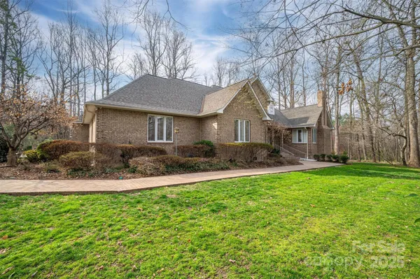 $985,000 | 1816 Country Garden Drive, Shelby, NC 28150