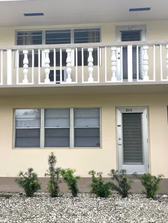 $1,250 | 215 Canterbury J, West Palm Beach, FL 33417