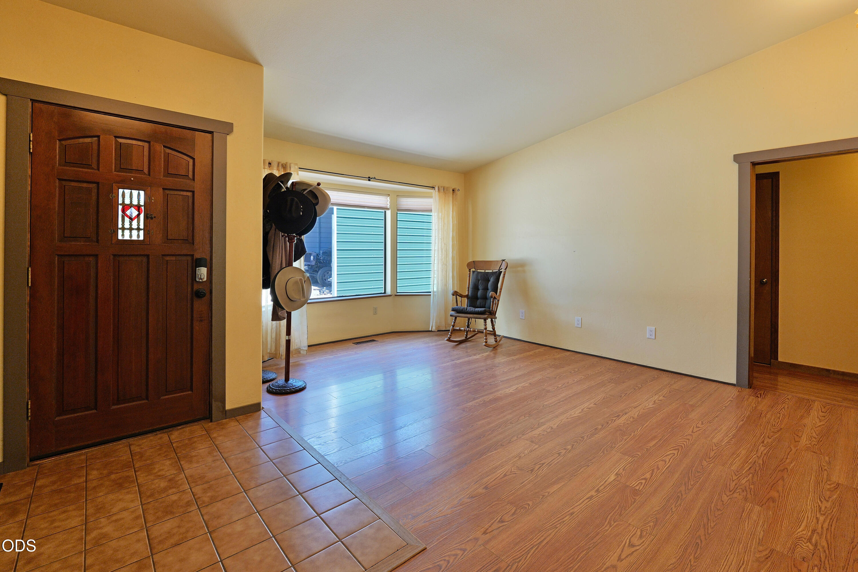 332 Rene Drive Shady Cove, OR 97539 - Photo 5 of 62 Gallery Image 5