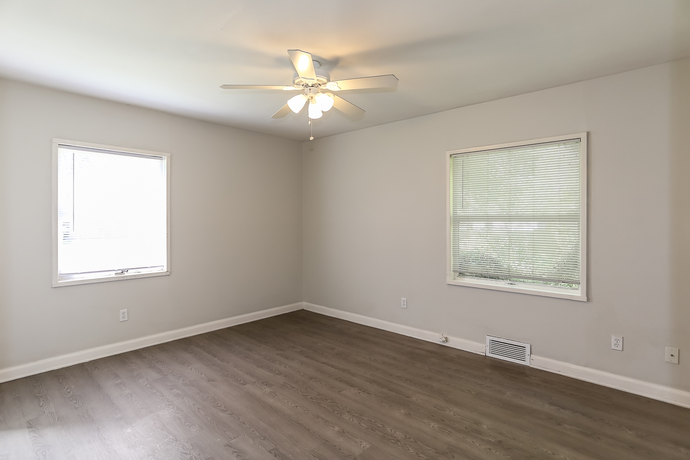 447 Conwell Road Memphis, TN 38120 - Photo 8 of 18 Gallery Image 8