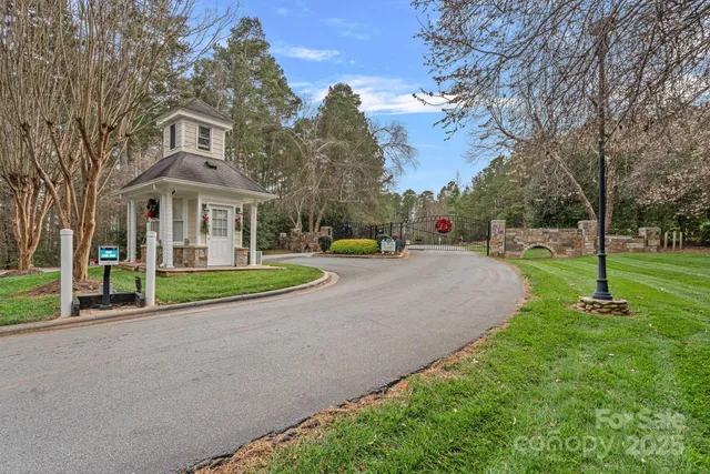$1,270,000 | 163 Futrell Landing, New London, NC 28127