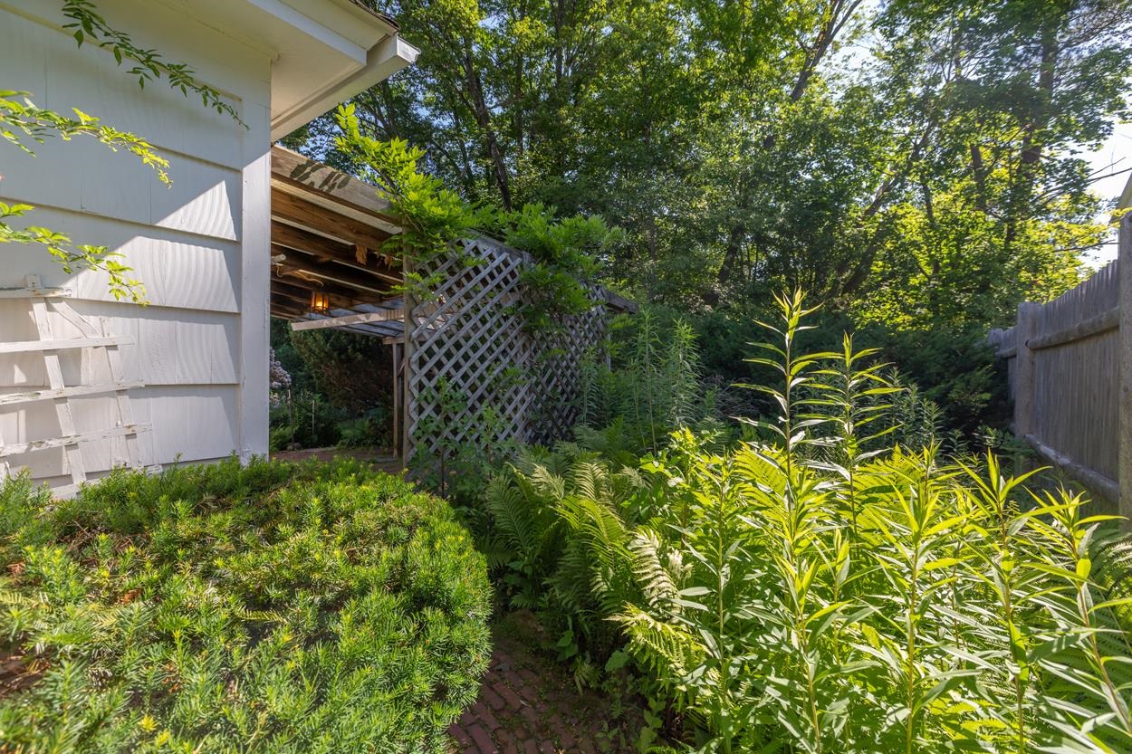 1341 Chestnut Street Manchester, NH 03104 - Photo 26 of 37 Gallery Image 26