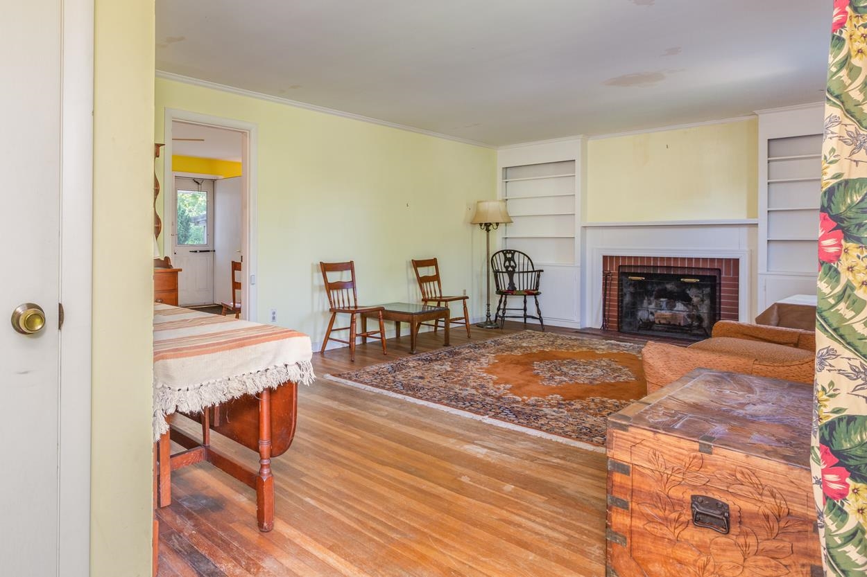 1341 Chestnut Street Manchester, NH 03104 - Photo 8 of 37 Gallery Image 8