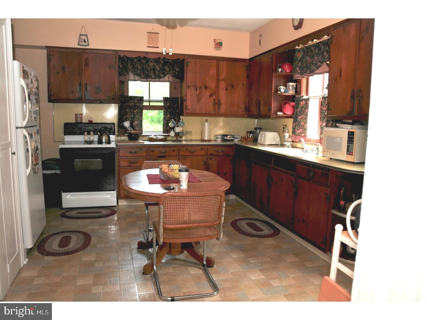 1098 Parvin Mill Road Elmer, NJ 08318 - Photo 6 of 11