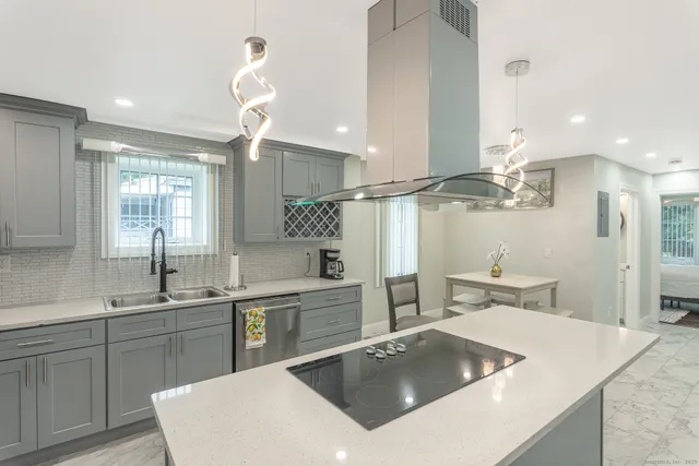 $415,000 | 3 Curtis Street, Norwich, CT 06360