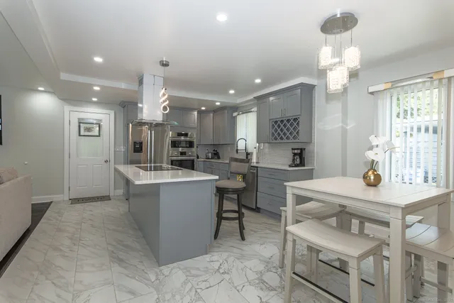 $415,000 | 3 Curtis Street, Norwich, CT 06360