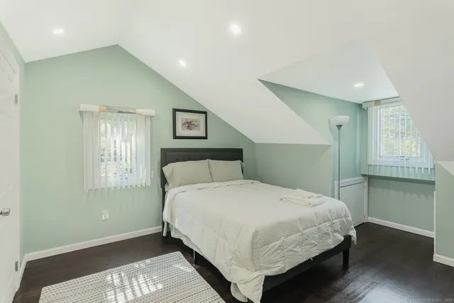 $415,000 | 3 Curtis Street, Norwich, CT 06360