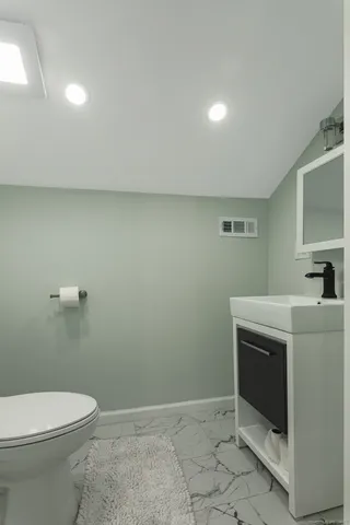 $415,000 | 3 Curtis Street, Norwich, CT 06360