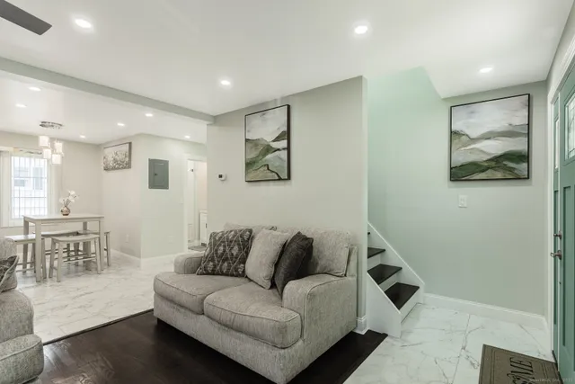 $415,000 | 3 Curtis Street, Norwich, CT 06360