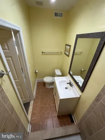 $5,595 | 2712 Sherman Avenue Northwest, Washington, DC 20001