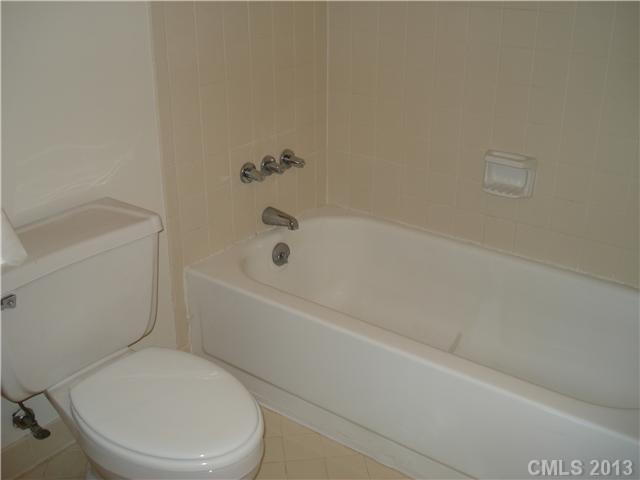 1604 Sharon Road West, Unit 20 Charlotte, NC 28210 - Photo 7 of 14