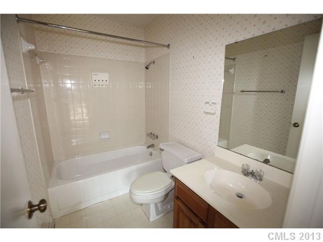 1604 Sharon Road West, Unit 20 Charlotte, NC 28210 - Photo 8 of 14