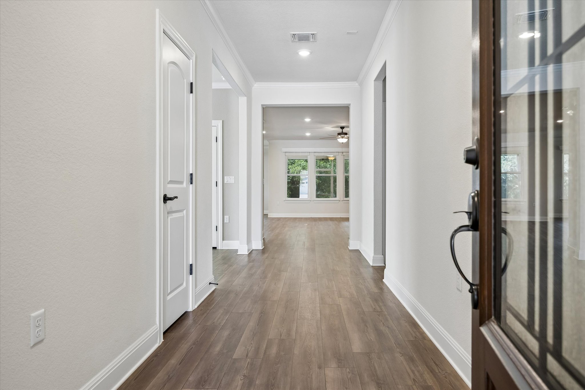 306 Kitty Hawk Road Georgetown, TX 78633 - Photo 9 of 34 Gallery Image 9