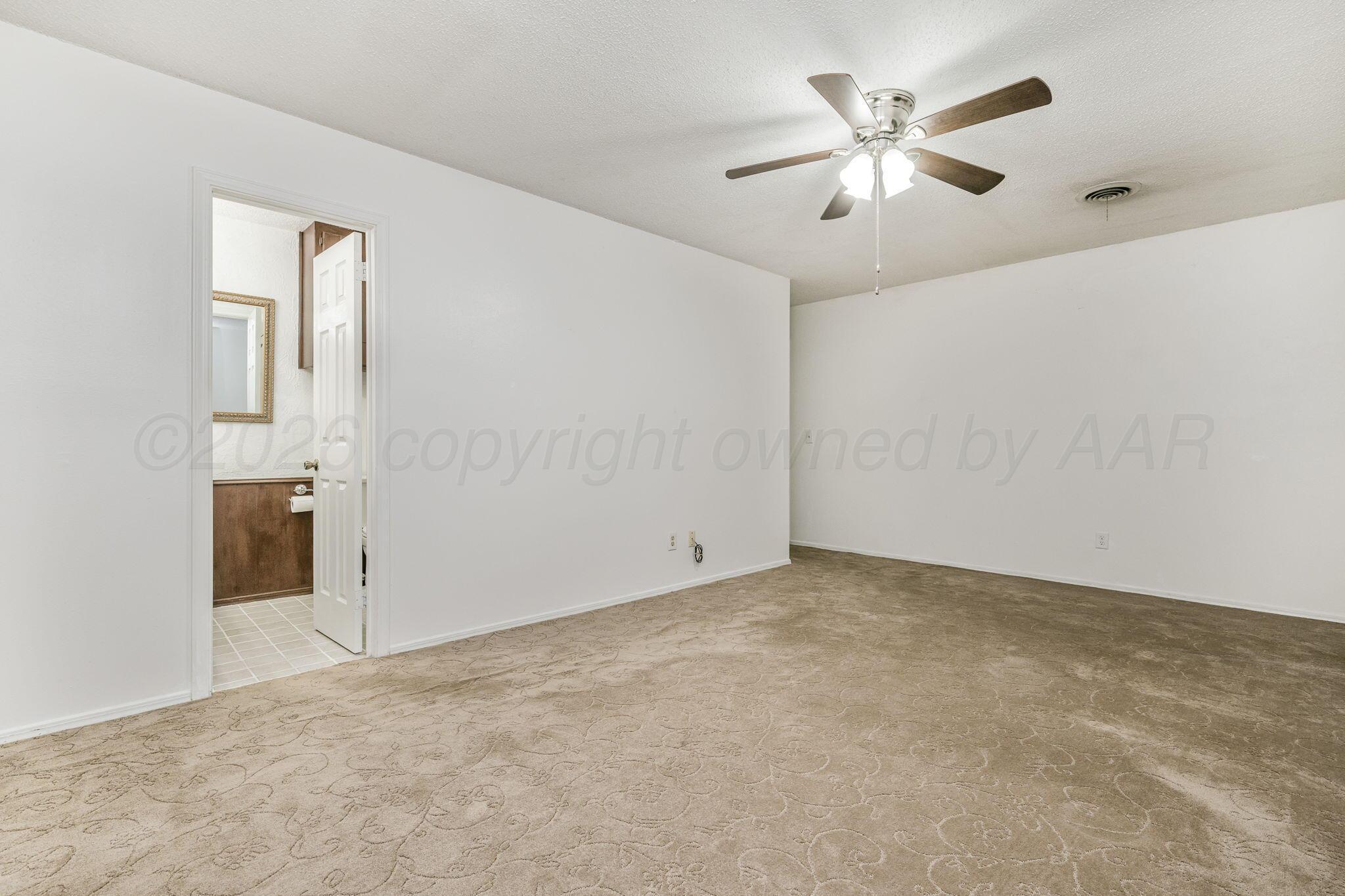 5704 Leigh Avenue Amarillo, TX 79110 - Photo 12 of 22 5704 Leigh Ave 17