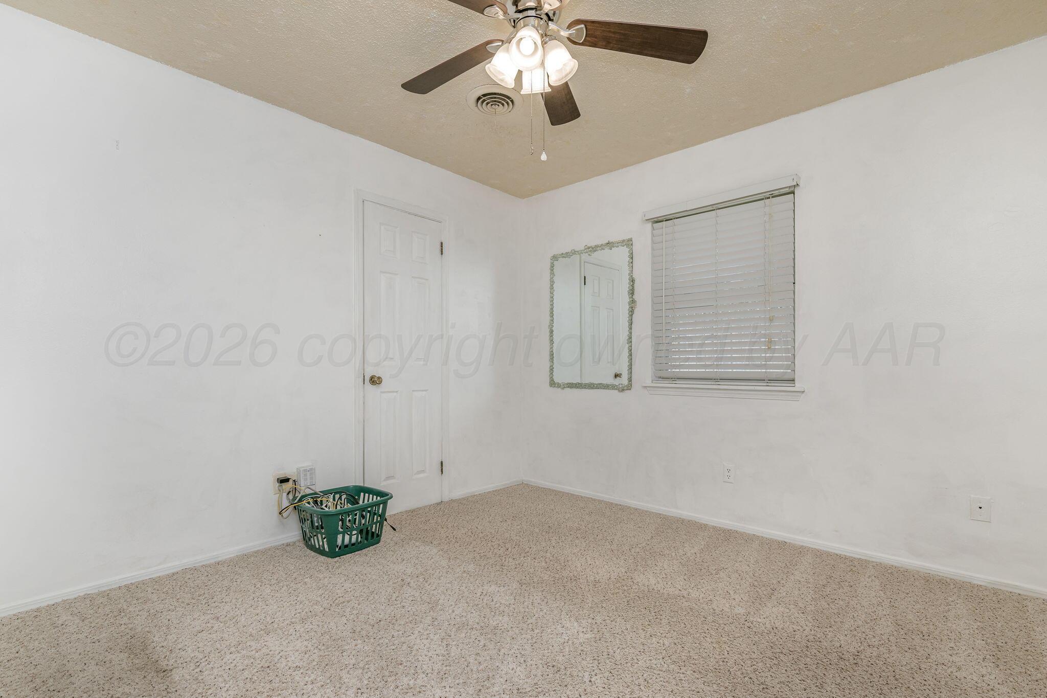 5704 Leigh Avenue Amarillo, TX 79110 - Photo 16 of 22 5704 Leigh Ave 21