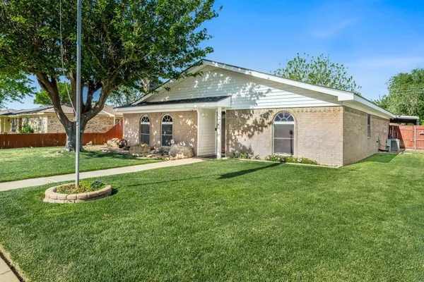 $220,000 | 5704 Leigh Avenue, Amarillo, TX 79110