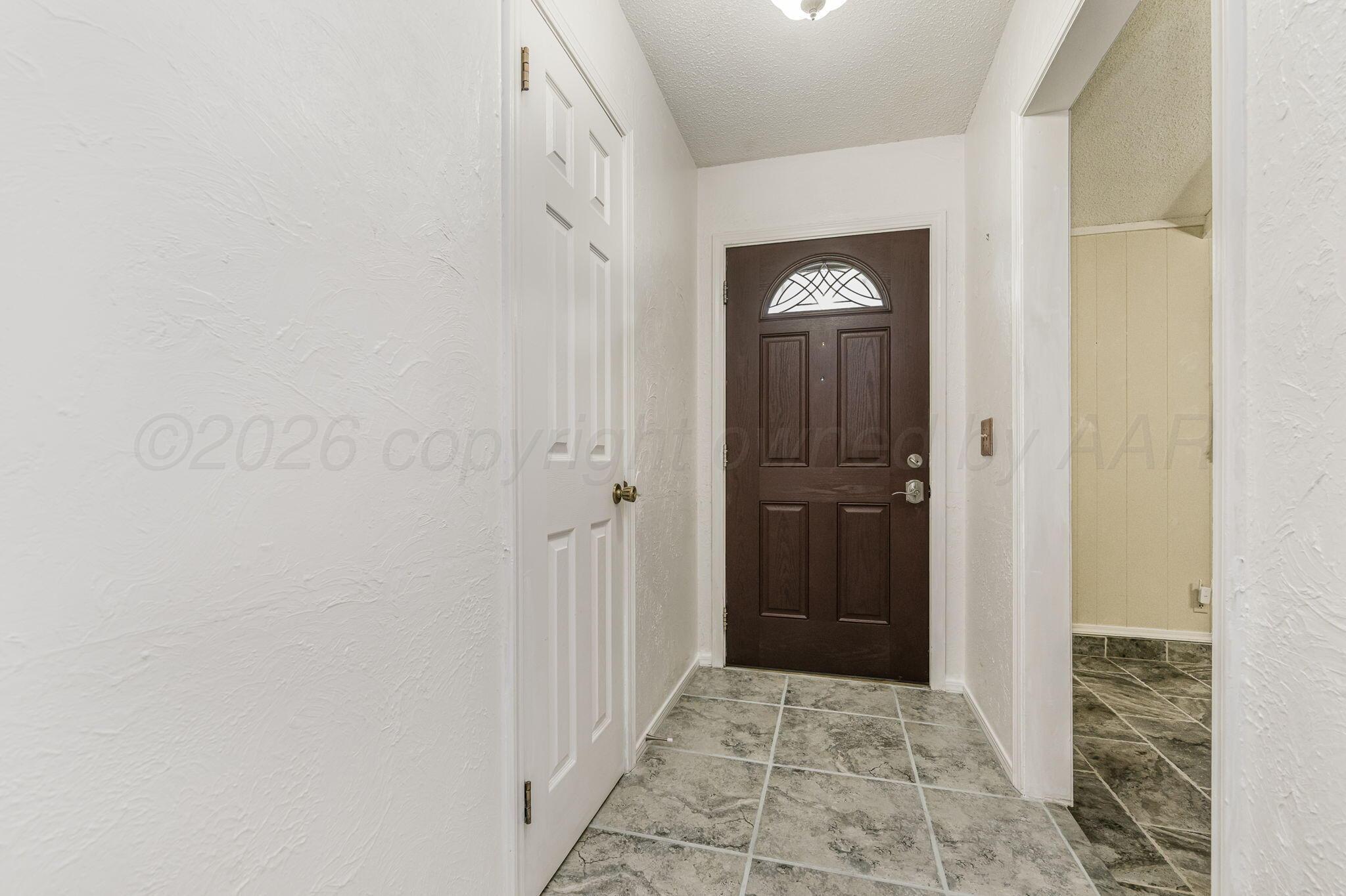 5704 Leigh Avenue Amarillo, TX 79110 - Photo 3 of 22 5704 Leigh Ave 08