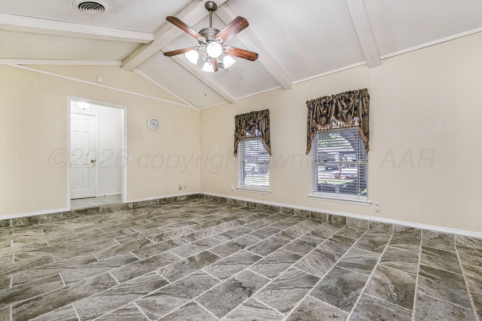 5704 Leigh Avenue Amarillo, TX 79110 - Photo 5 of 22 5704 Leigh Ave 10