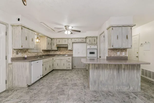 $220,000 | 5704 Leigh Avenue, Amarillo, TX 79110