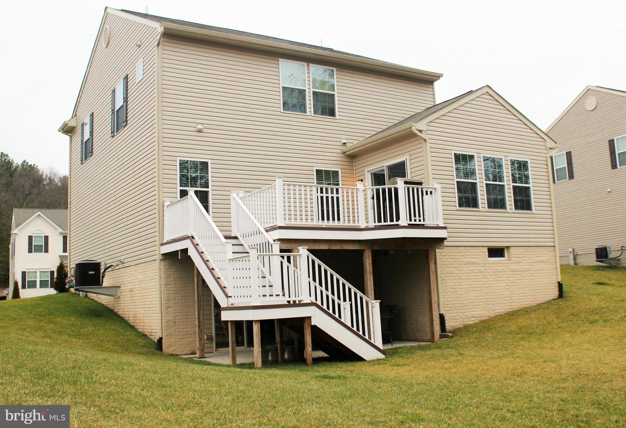 5627 Country Farm Road White Marsh, MD 21162 - Photo 26 of 30 Exterior (Rear)
