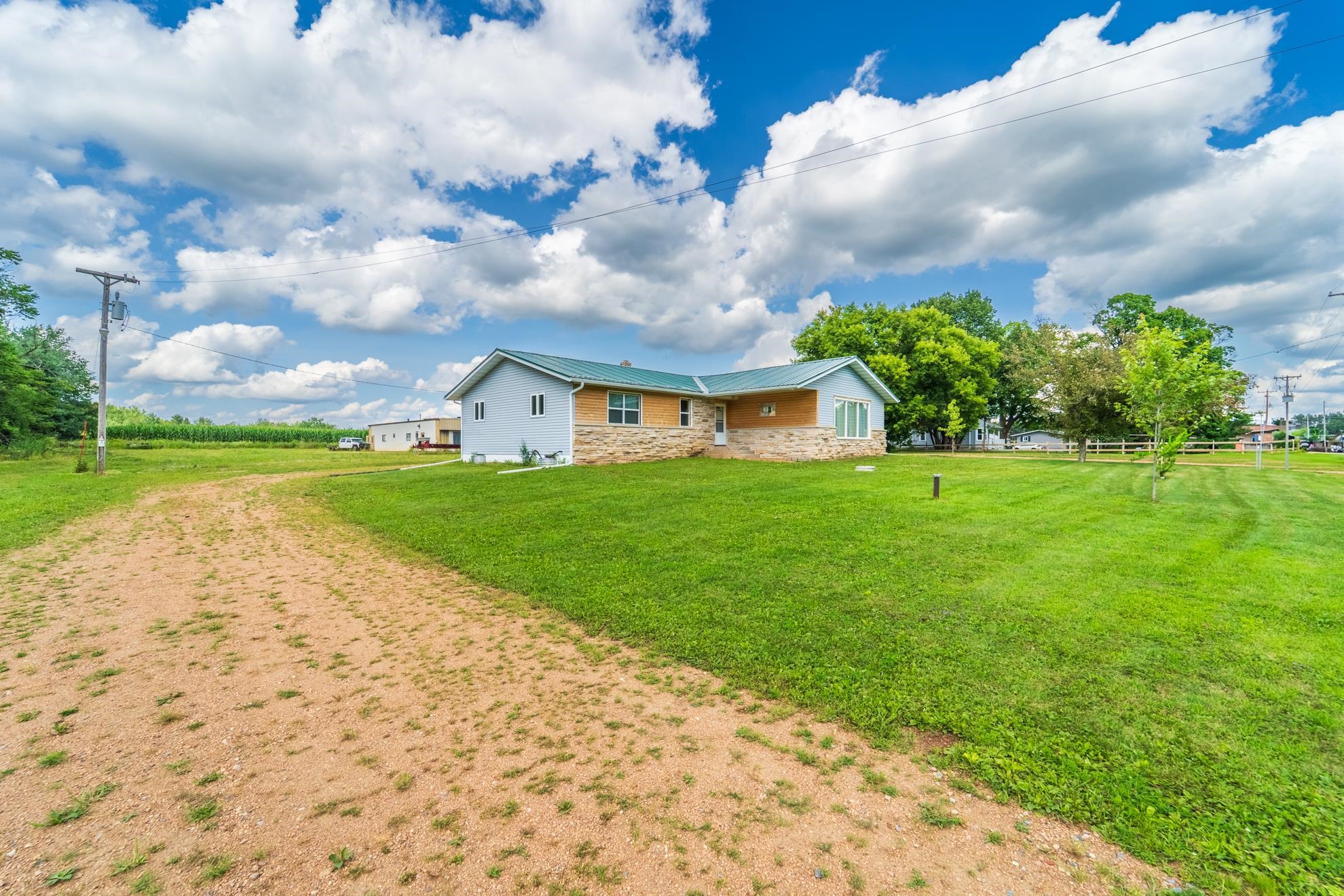 190 County Road North Birnamwood, WI 54414 - Photo 4 of 56