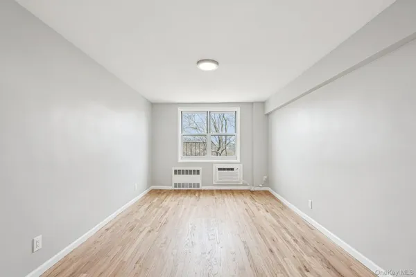 $300,000 | 98 Dehaven Drive, Unit 4C, Yonkers, NY 10703
