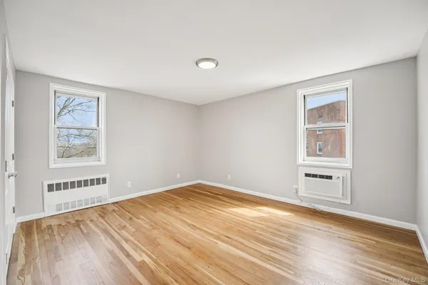 $300,000 | 98 Dehaven Drive, Unit 4C, Yonkers, NY 10703