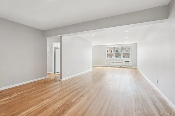 $300,000 | 98 Dehaven Drive, Unit 4C, Yonkers, NY 10703