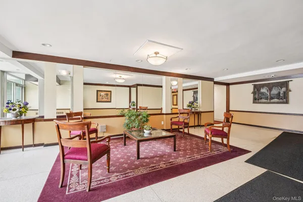 $300,000 | 98 Dehaven Drive, Unit 4C, Yonkers, NY 10703