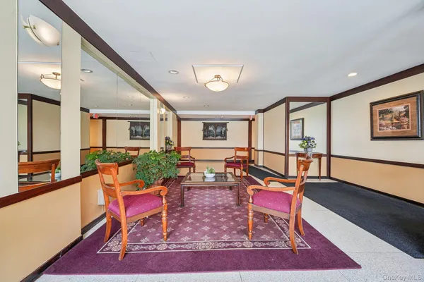 $300,000 | 98 Dehaven Drive, Unit 4C, Yonkers, NY 10703