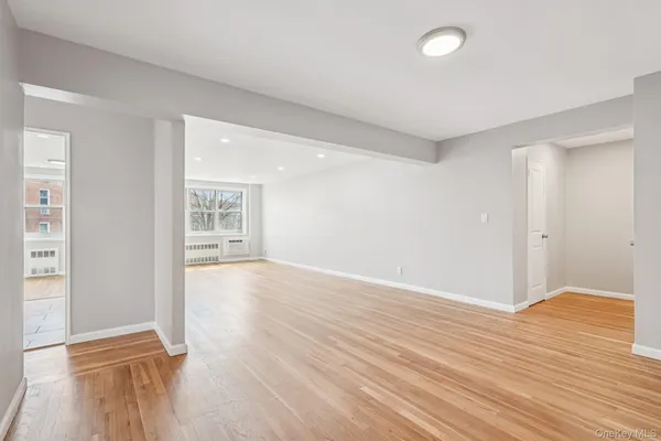 $300,000 | 98 Dehaven Drive, Unit 4C, Yonkers, NY 10703