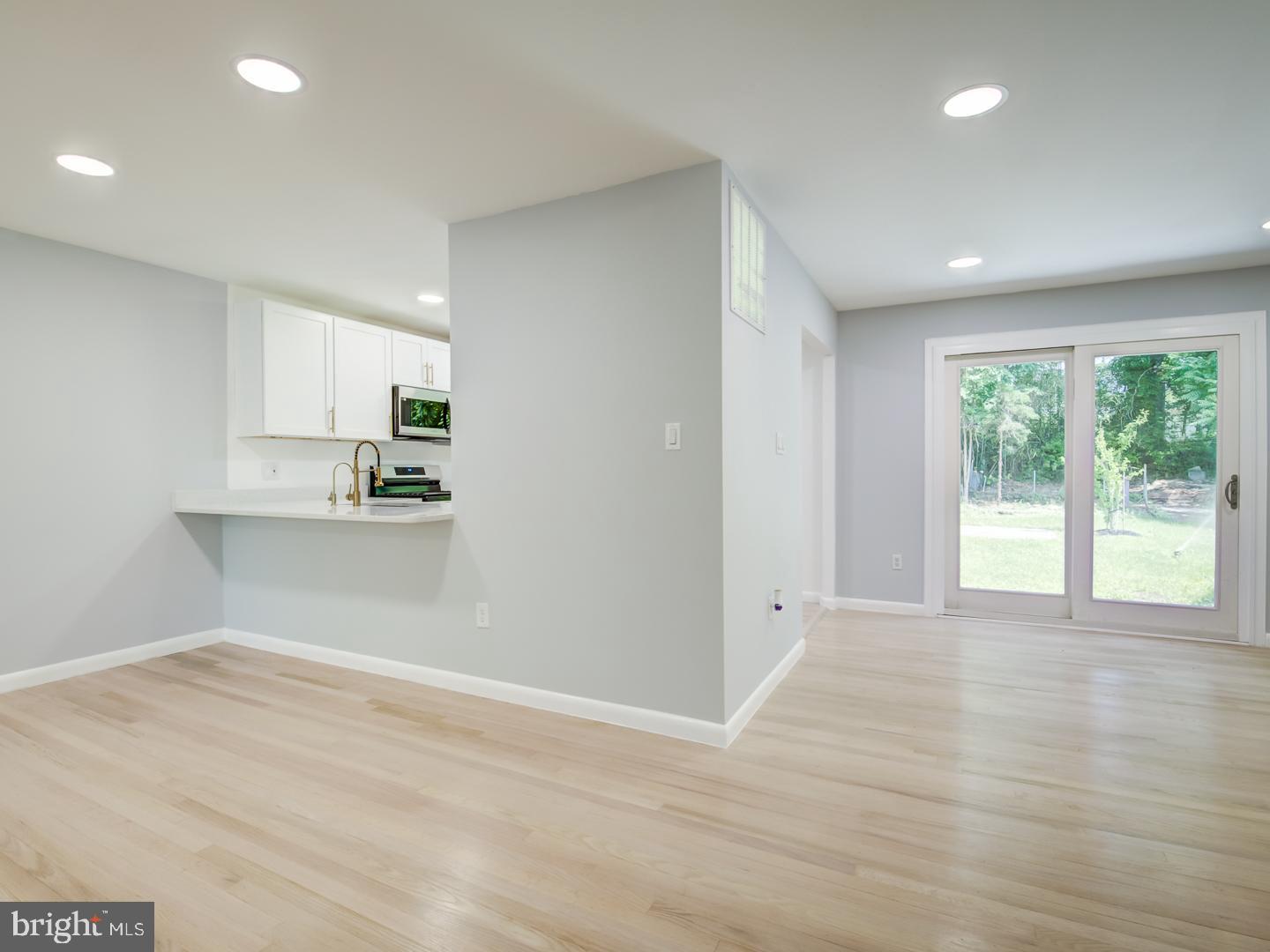 9214 Rolling View Drive Lanham, MD 20706 - Photo 12 of 58