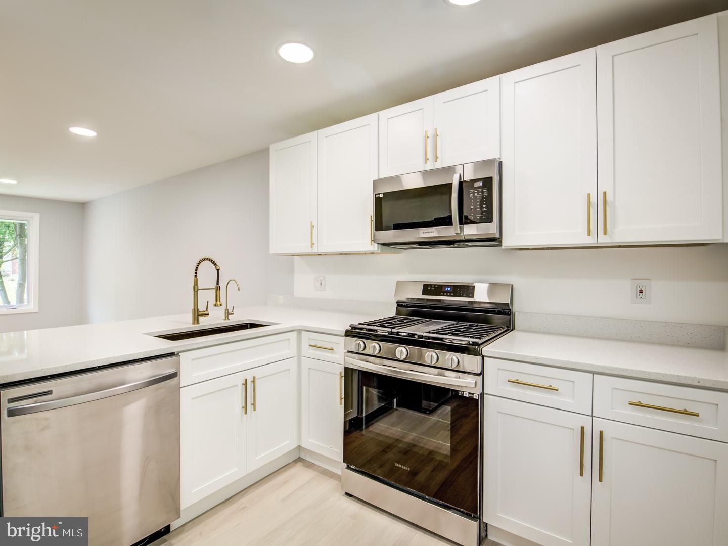 9214 Rolling View Drive Lanham, MD 20706 - Photo 19 of 58