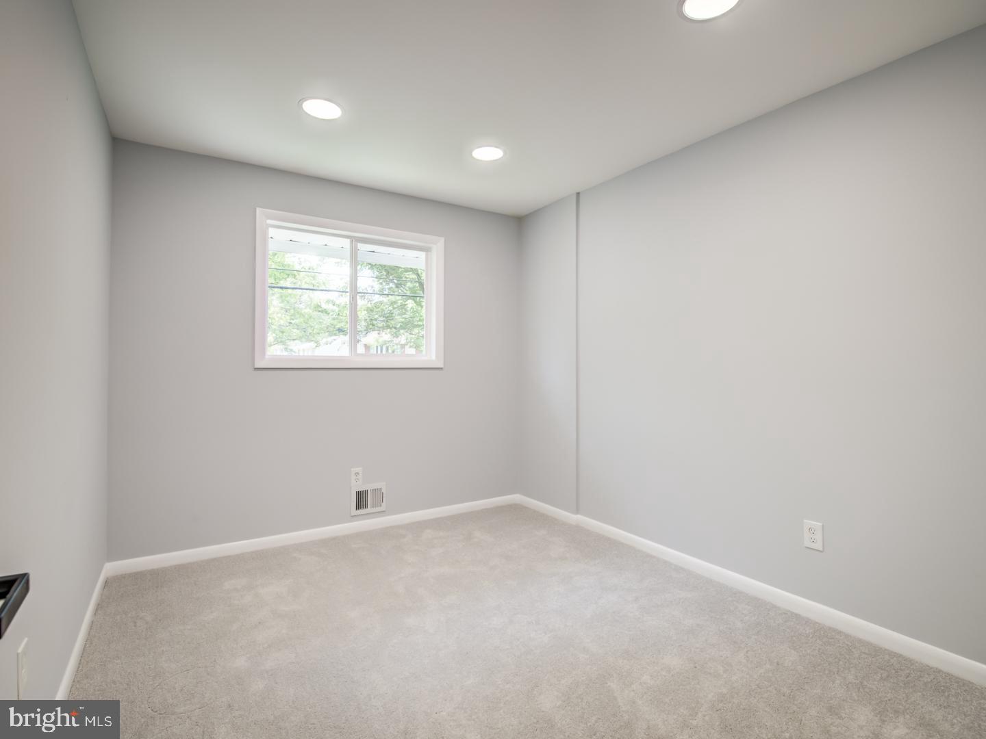 9214 Rolling View Drive Lanham, MD 20706 - Photo 24 of 58