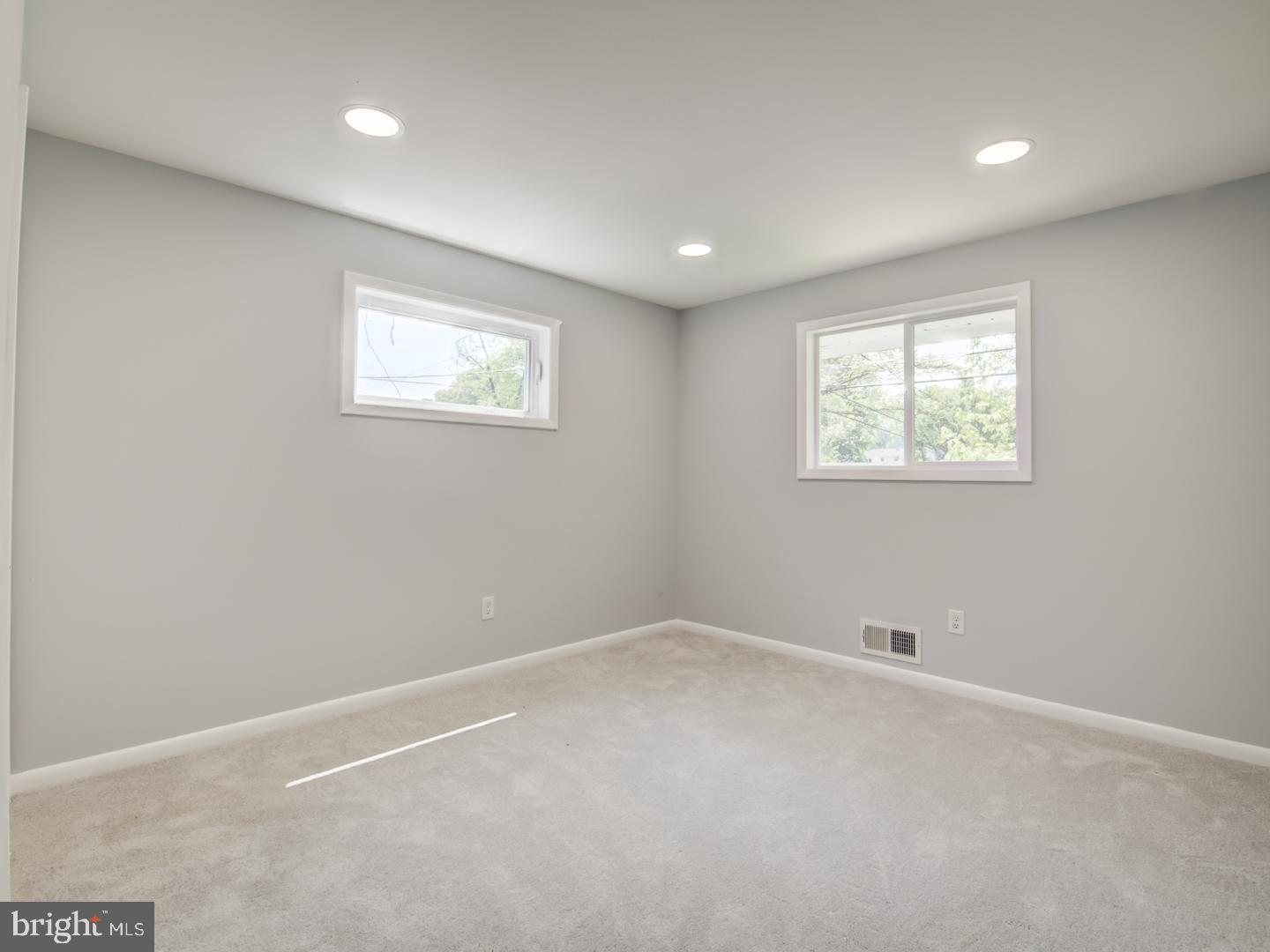 9214 Rolling View Drive Lanham, MD 20706 - Photo 28 of 58