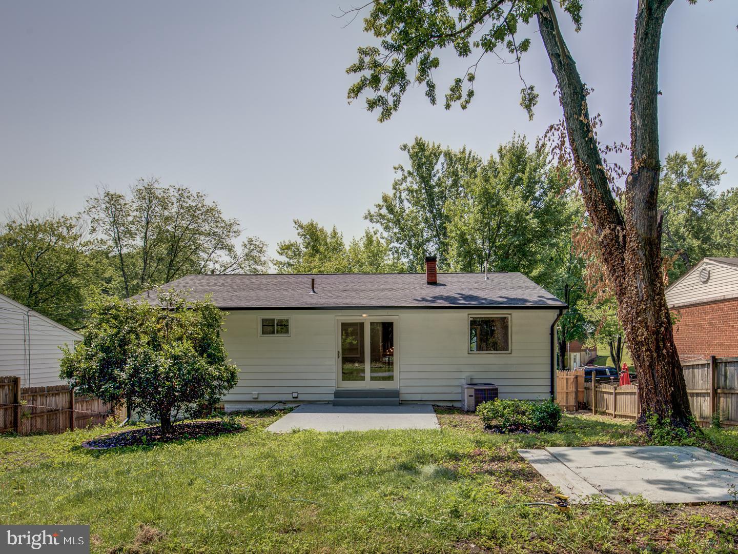 9214 Rolling View Drive Lanham, MD 20706 - Photo 3 of 58