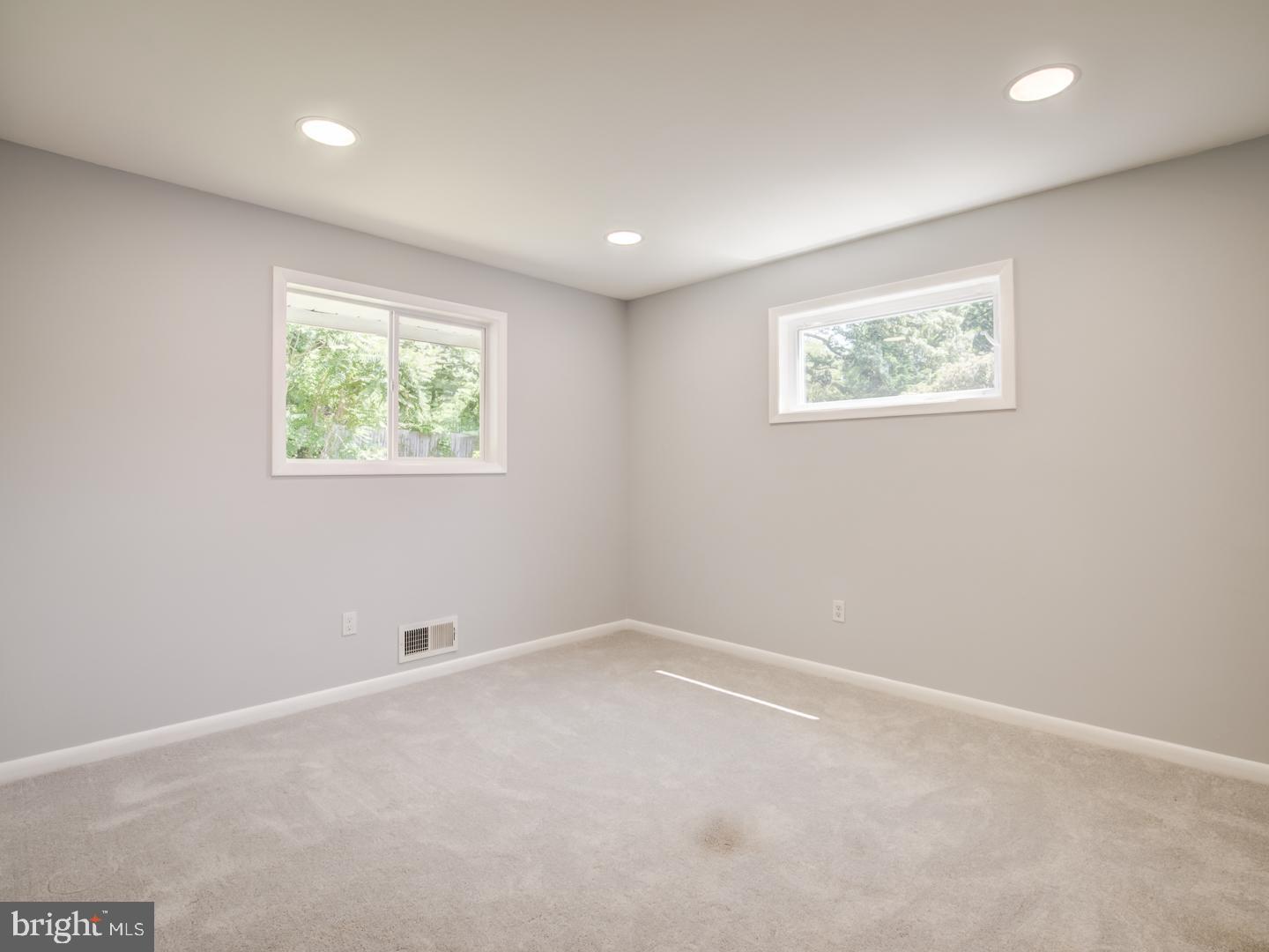 9214 Rolling View Drive Lanham, MD 20706 - Photo 33 of 58